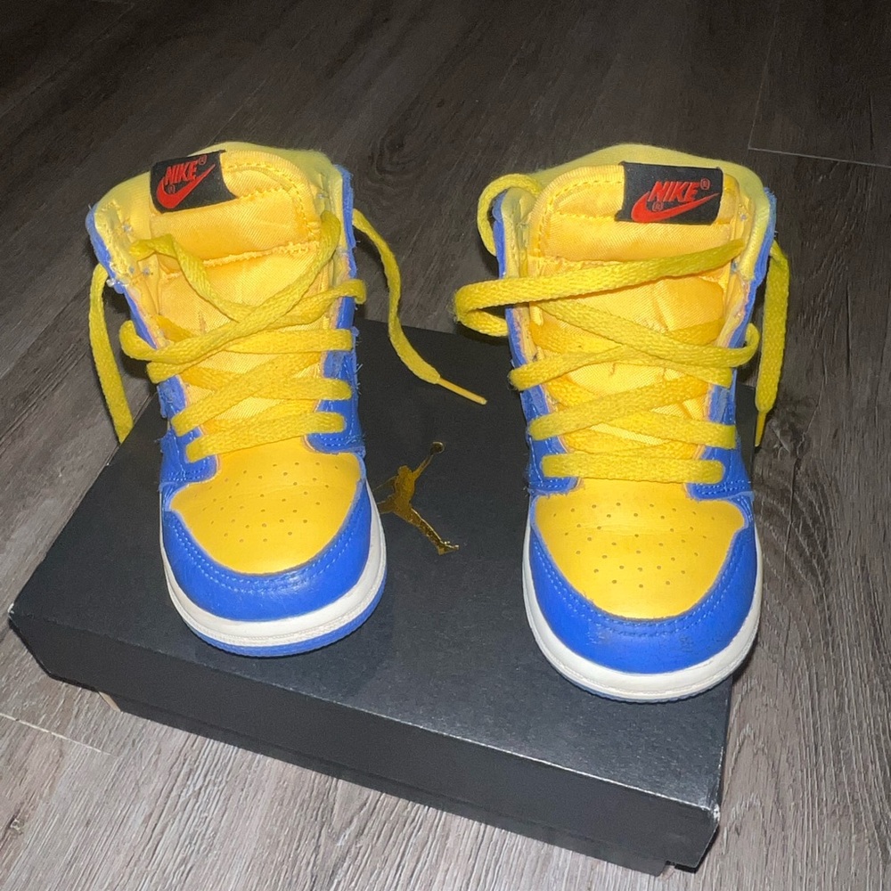 Size 8C Jordan 1 Retro high OG